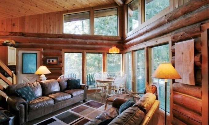 Maple Falls House | Mt. Baker Lodging Cabin 97 - Sleeps 6!