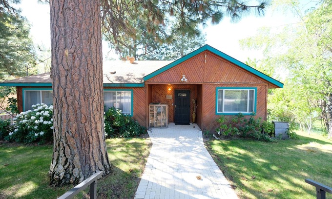 Mount Shasta House | Mt Shasta Magic Starts Here!