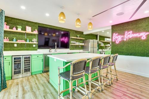 Cienega Springs House | Multi-Home Retreat on Colorado River with Boat Dock!