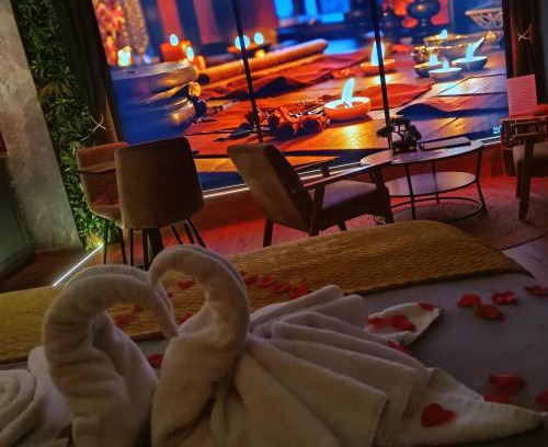 Charleval Bed & Breakfast | Multiverse Suite immersive