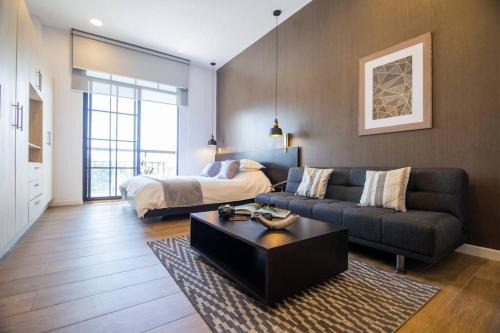 Cumbaya Apartment | Mumbai Modern Studio