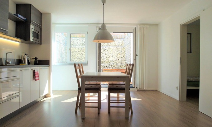 Munchen District Apartment | Munich Countryside Apartment C - S-Bahn train - nearby brewery village Aying