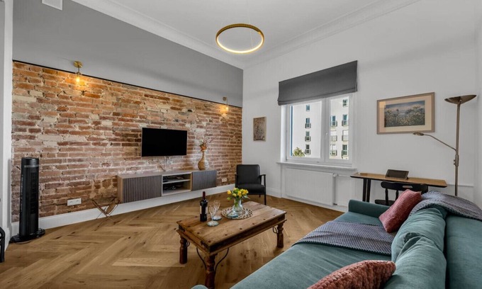 Muranow Apartment | Muranów Apt - 49m2, City View - By Rentujemy