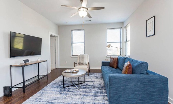 Music Row Apartment | Music Row's 2 Bed, 2 Bath Apartment