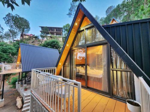 Kumarhatti Hotel | Musical Paradise