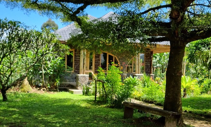 Western Region House | Mutolere Coffee Pot Guest Houses