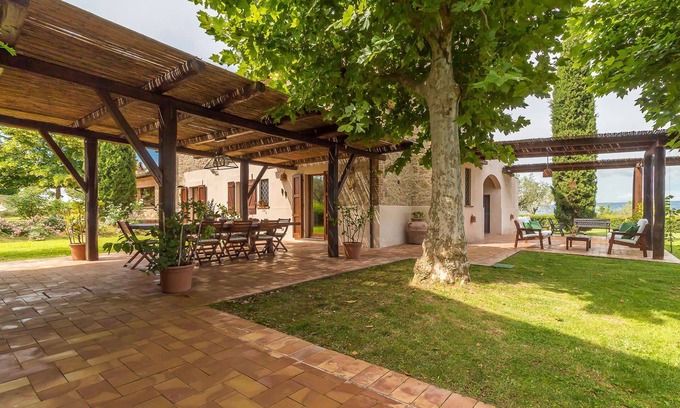 Montecchio Villa | My Rental Homes - Villa Molinazzo 10: pool and lovely view of the surrounding hills