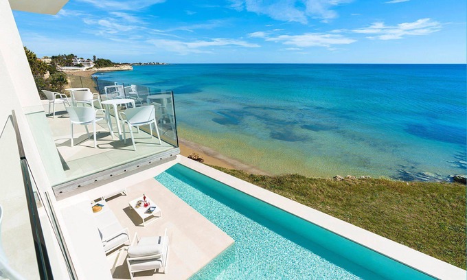 Noto Marina Villa | My Rental Homes - Villa Confini with heated pool and sea view