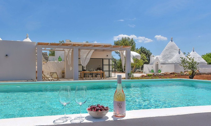 Francavilla Fontana Villa | My Rental Homes - Trulli Fontana with private pool and large garden