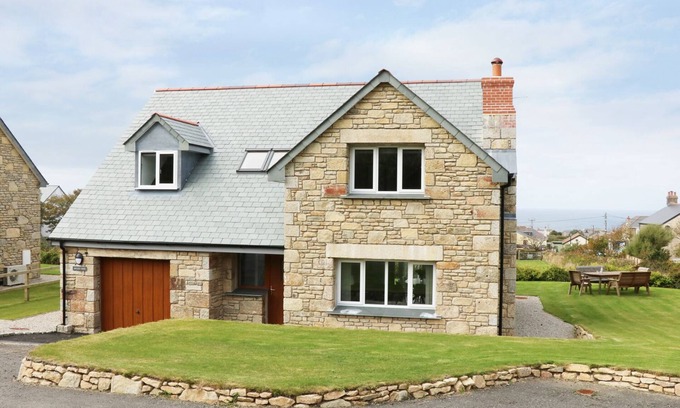 Chysauster Cottage | Myles View
