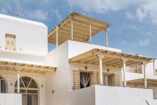 Ios House | Mylopotas Apartments with Sea View