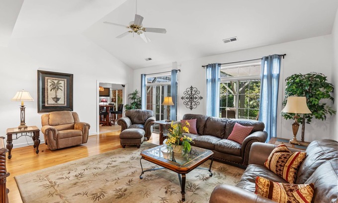 Arcadian Shores House | Myrtle Beach Classic: Spacious 4-Bed Home near Course & Shore