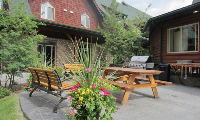 Canmore Ski Chalet | Mystic Springs Chalets & Hot Pools