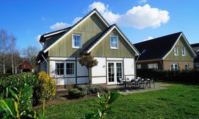 Susteren House | n/a