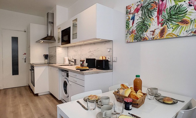 Thiers Apartment | N&J - BEETHOVEN - Central - Residental area