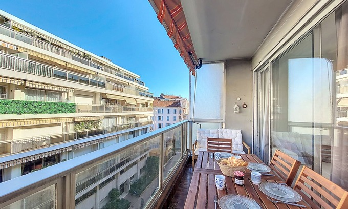 Musicians Quarter Apartment | N&J - CLEA - Terrace - Central