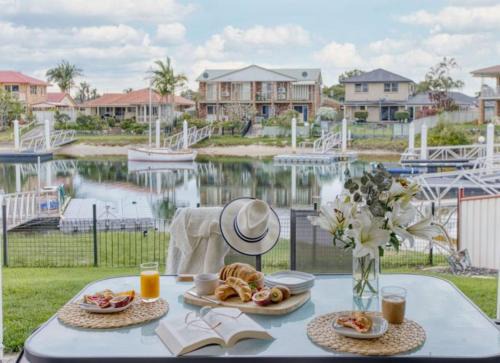 Yamba House | Nabilla Court - Canal Front Duplex