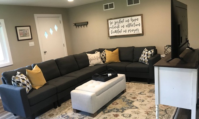 Delafield House | Nagawicka Woods-Beautiful Lake Country Ranch Home