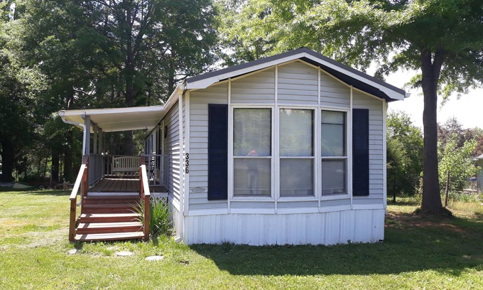 Pleasant Hill House | Nana's Place, 5 min. off I-77, Stone Mtn. State Pk, Cruise-ins