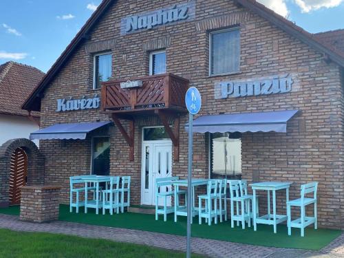 Tiszafured Bed & Breakfast | Napház Panzió