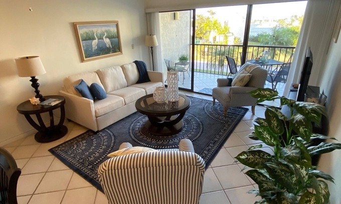 Vanderbilt Beach Condo | Naples Luxury Beach Vacation