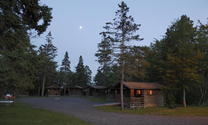 Trenton House | Narrows Too Camping Resort Cabin 2