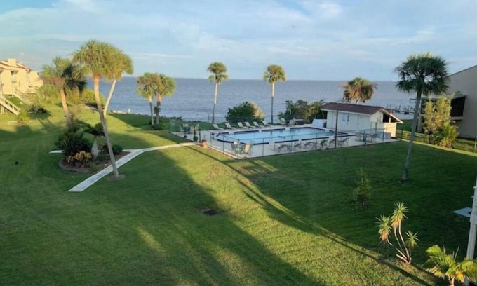 Titusville House | NASA Space X Indian River Wildlife.