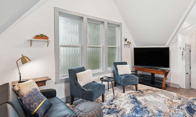 Woodland in Waverly Apartment | Nashville Vacation Rental Near Bridgestone Arena!