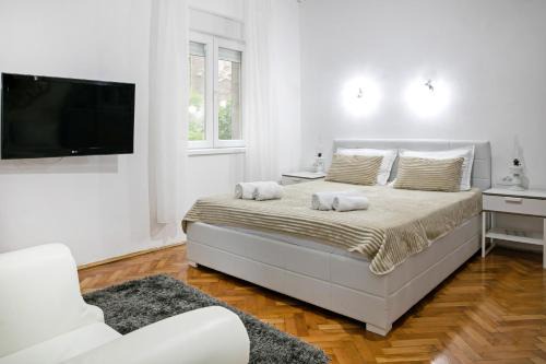 Stari Grad Apartment | Natalie's Home