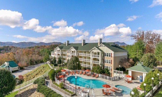 Pigeon Forge Resort | National Park Adventure! w/Kitchen, Outdoor Pool