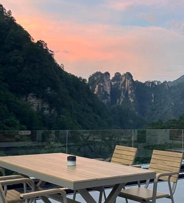 Wulingyuan House | Nature Eco Designer Hotel-Avatar mountain view,Bubble Pool,Free shuttle to south gate of Park Entrance,Local trip plan & Tourism Service,Full Renovation for 10 months