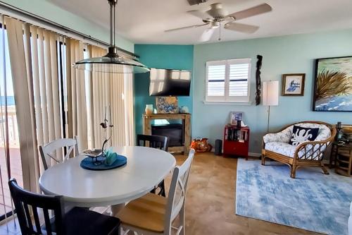 Holiday Isle Apartment | Nautical West 206