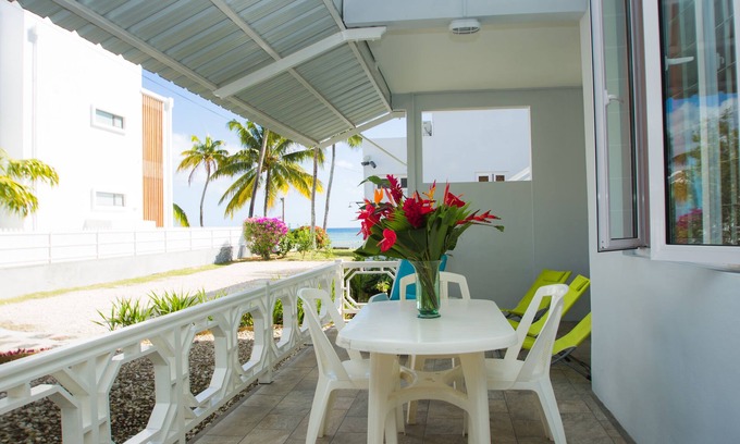 Trou aux Biches House | Nautile: Lovely garden side apartment on Trou aux biches beach