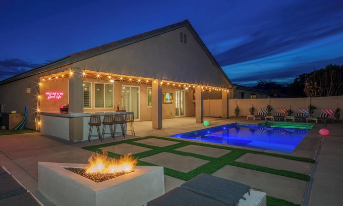Indio House | Navigate Stays Best Backyard in Indio Pool and Bar