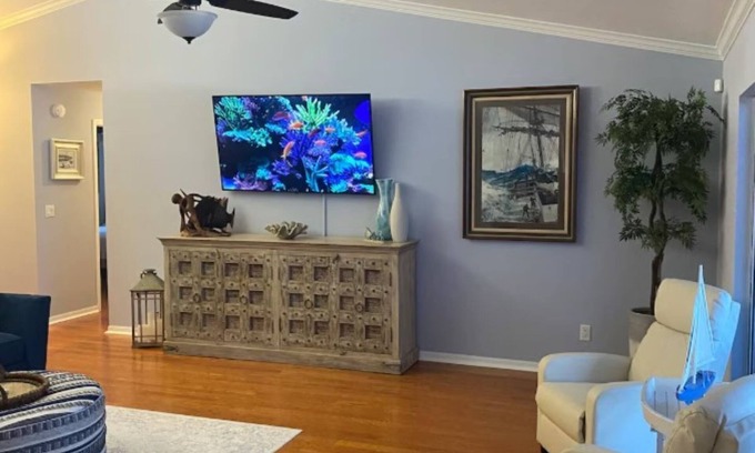 Vero Beach South House | nCharming 3-bedroom pool house with WiFi and AC in Vero Beach near the beach