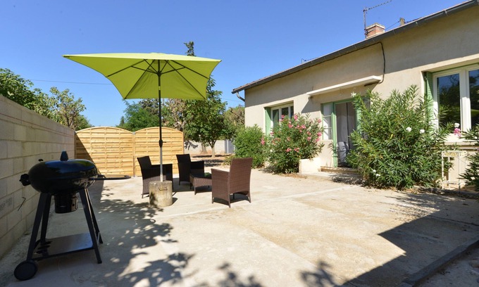 Sorgues House | Near Avignon and the vineyards of Chateauneuf du Pape, in the heart of Provence