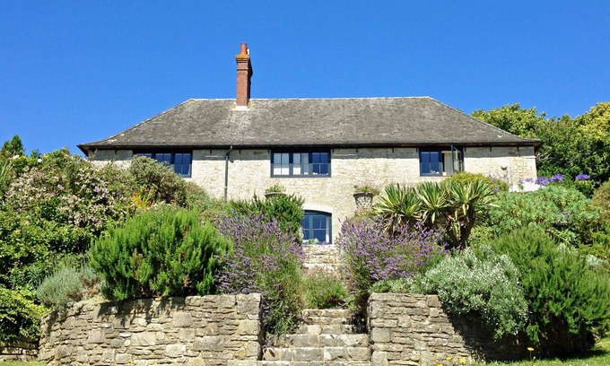 West Lulworth House | Near the Sea, this lovely home has out standing comfort and Views,