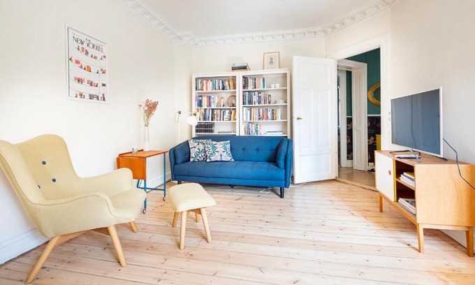 Frederiksberg C Apartment | Neat & Exquisite Frederiksberg 2 bedrooms apartment