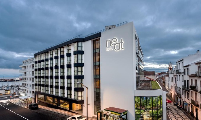 Ponta Delgada Hotel | NEAT Hotel Avenida
