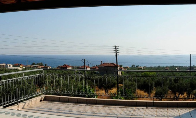 Riglia Apartment | Nest overlooking the sea, 5min from the beach