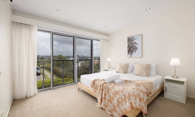 Morningside House | Netflix,Peaceful 3BR Morningside Gem: Cozy Retreat