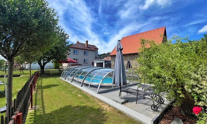 Neurazy House | Neurazy by Interhome