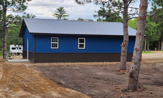 Nevis Cabin | New 2 Bedroom , 1 bath cabin