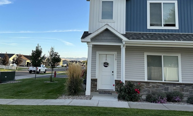 Idaho Falls House | New 3 bedroom townhome with community park