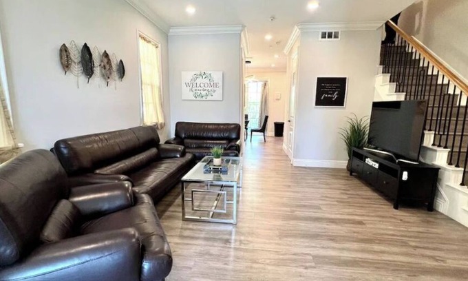 Arcadia House | NEW 3BR 2.5BATHS upscale, attached garage, close to DTLA and Universal Studio