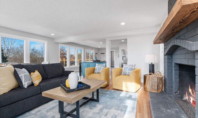 Independence House | New and Inviting in Independence