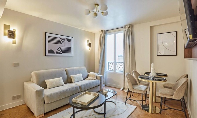 Porte-Saint-Martin Apartment | New apartment Center of Paris/Le Marais
