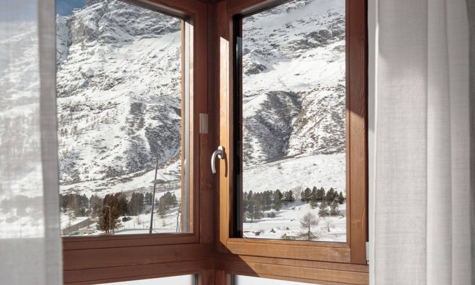 Cervinia Apartment | New apartment overlooking mountain, private garage, walking distance lifts