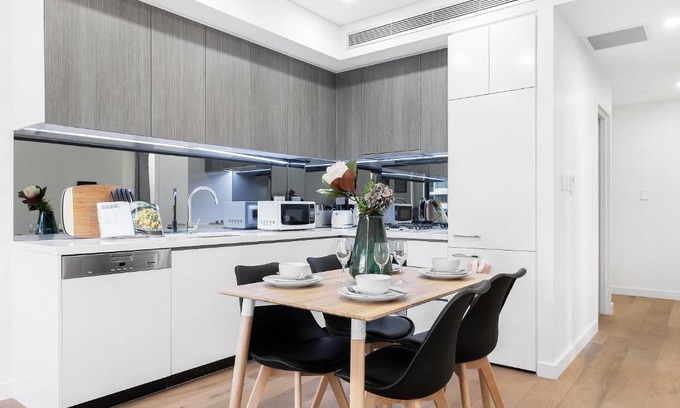 Waterloo Apartment | New apartment near city centre and shops for 4 ppl