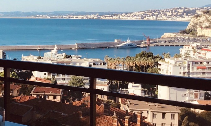 Lazaret Apartment | NEW! Apartment Seaview . Swimmingpool. Aircondition. Parking . Sleeps 2